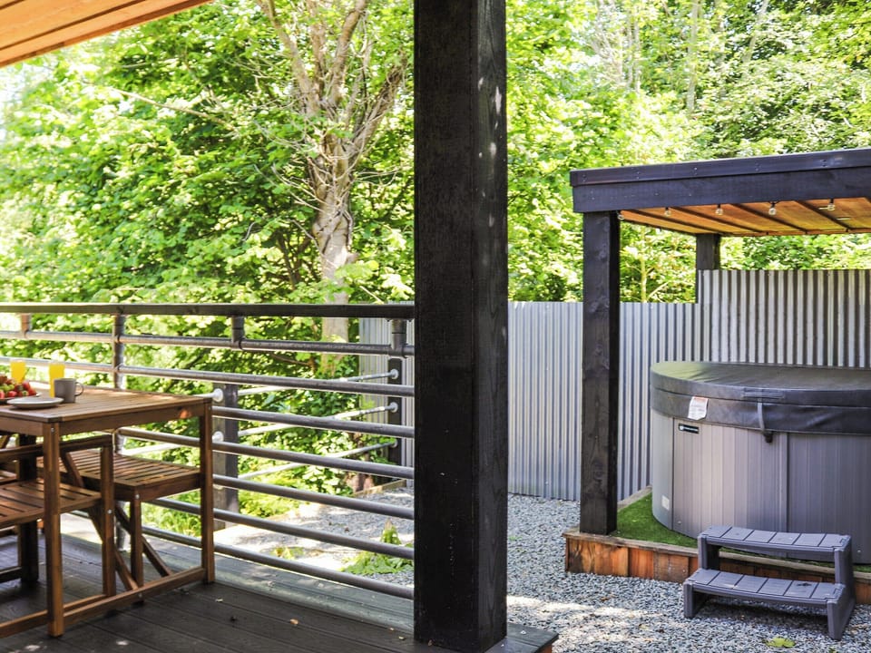 Terrace | Dinas Lodge - CWM Cadnant, Caernarfon