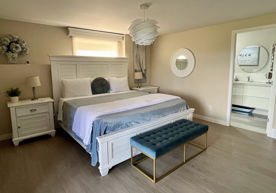 Superior Room, Private Bathroom, Garden View | Blackout drapes, iron/ironing board (on request), WiFi (free)