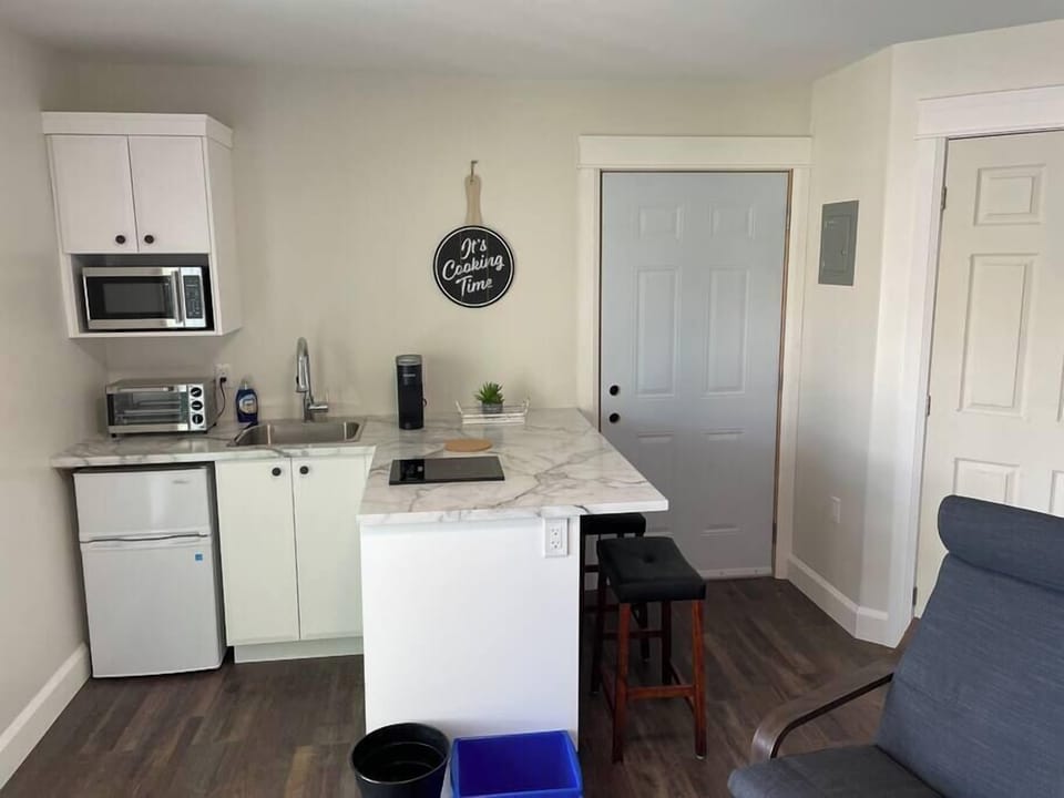 Kitchen and adjoining door