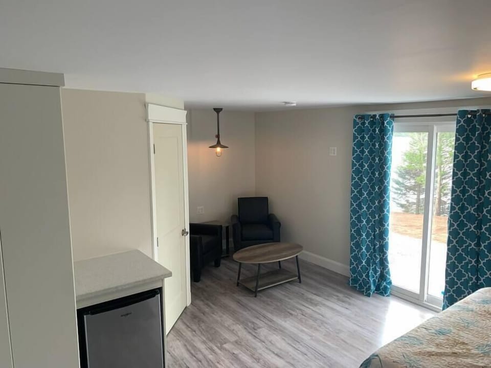 Sitting area and coffee bar