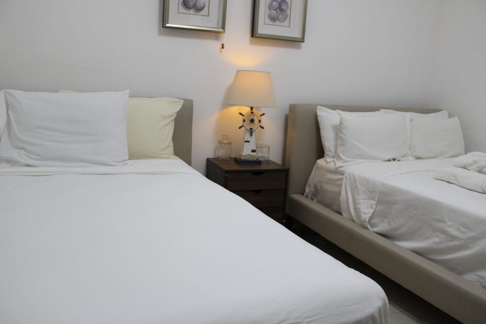 Exclusive Apartment | 2 bedrooms, in-room safe, iron/ironing board, WiFi (free)