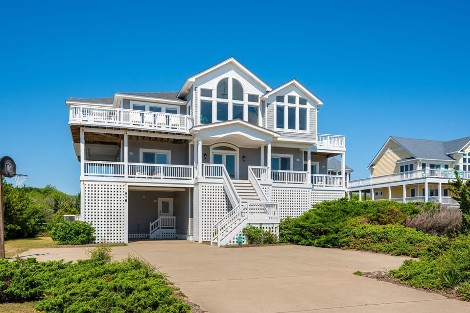 WH237: Chillin' the Most | Front Exterior