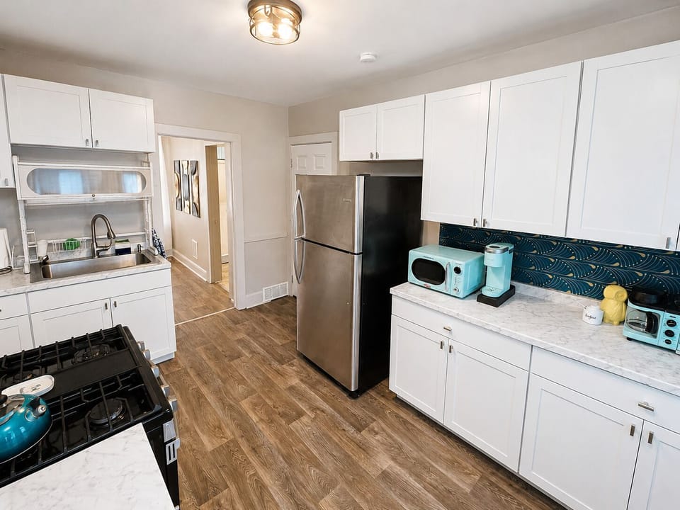 Kitchen with stainless steel appliances 