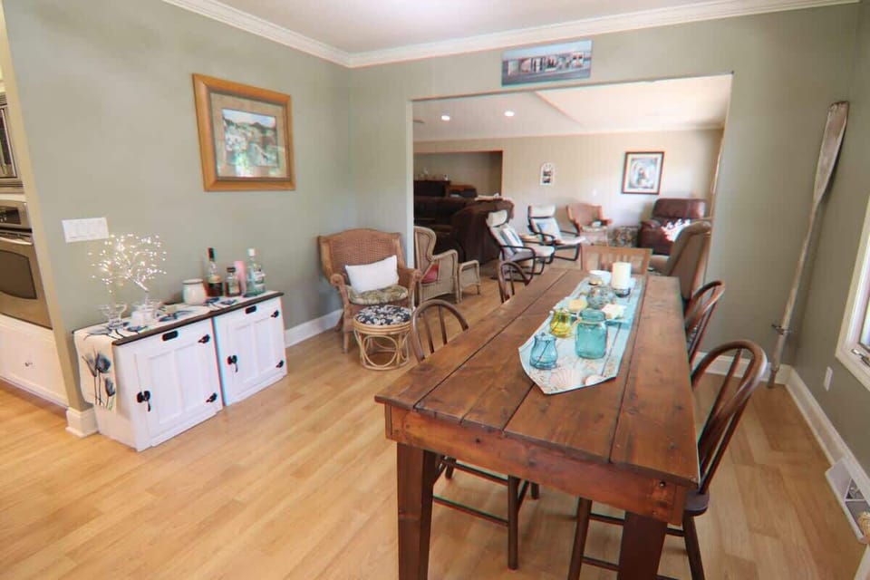 Enjoy the dining area, with seating for 6, overlooking the private backyard.