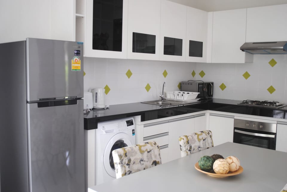 Comfort Villa | Private kitchen | Fridge, microwave (on request), oven, stovetop