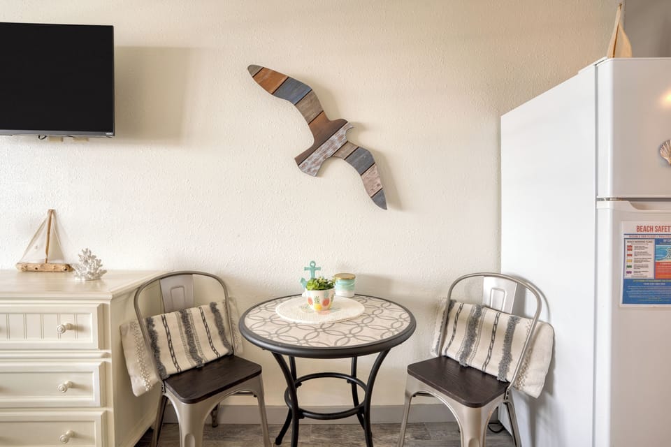 Breakfast nook.