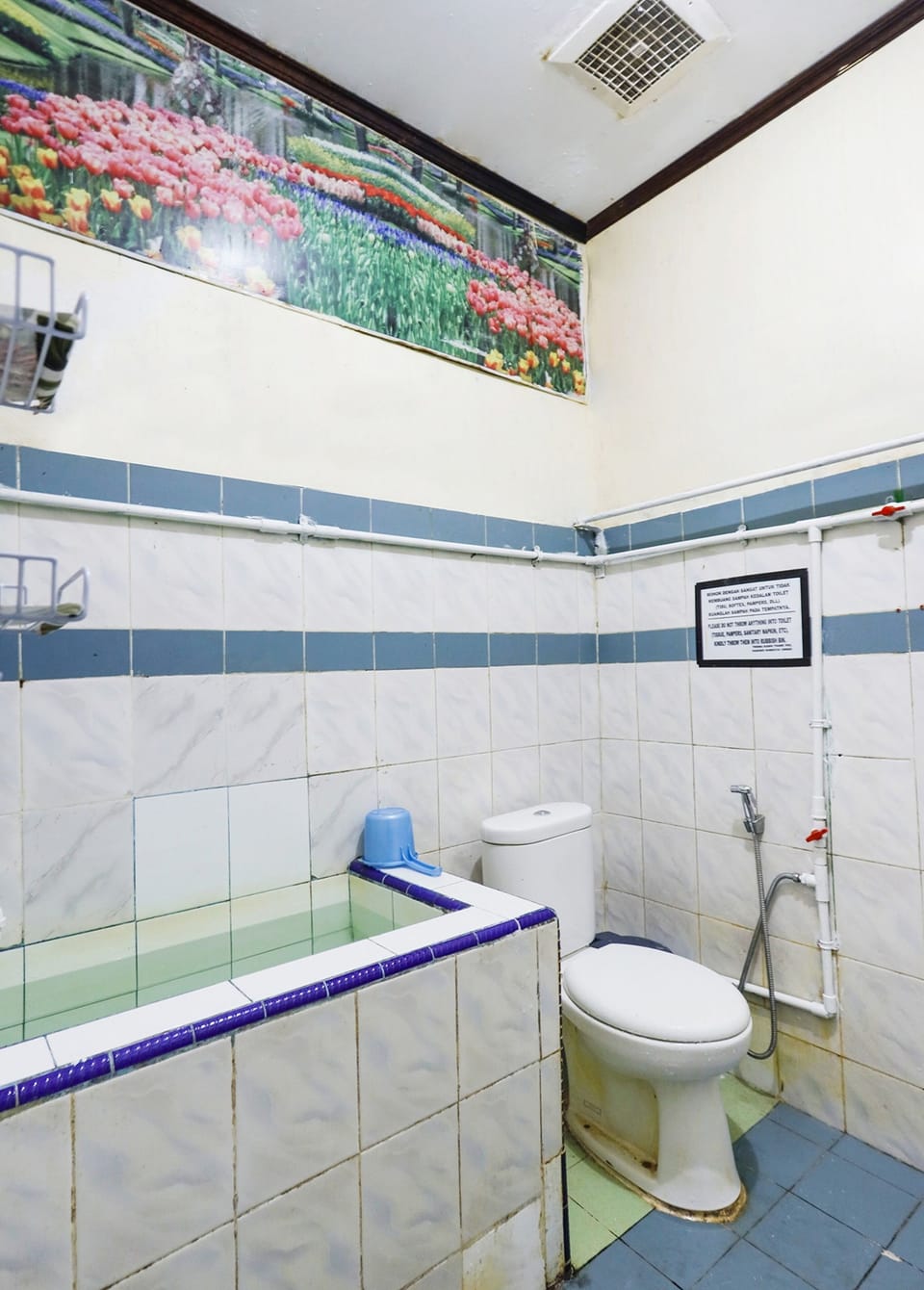Deluxe Double Room | Bathroom | Shower, towels, soap