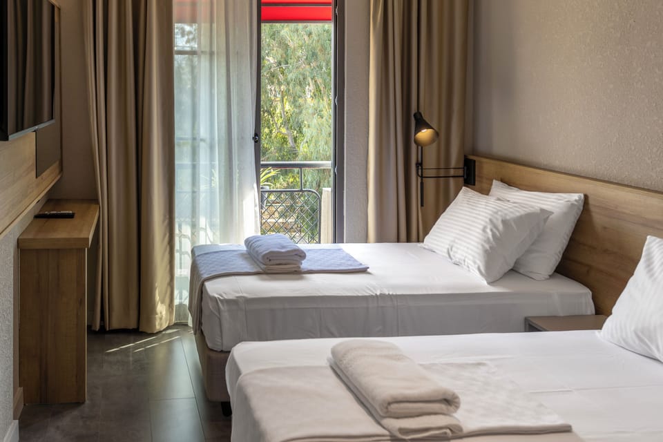 Standard Room | Premium bedding, minibar, free WiFi, bed sheets