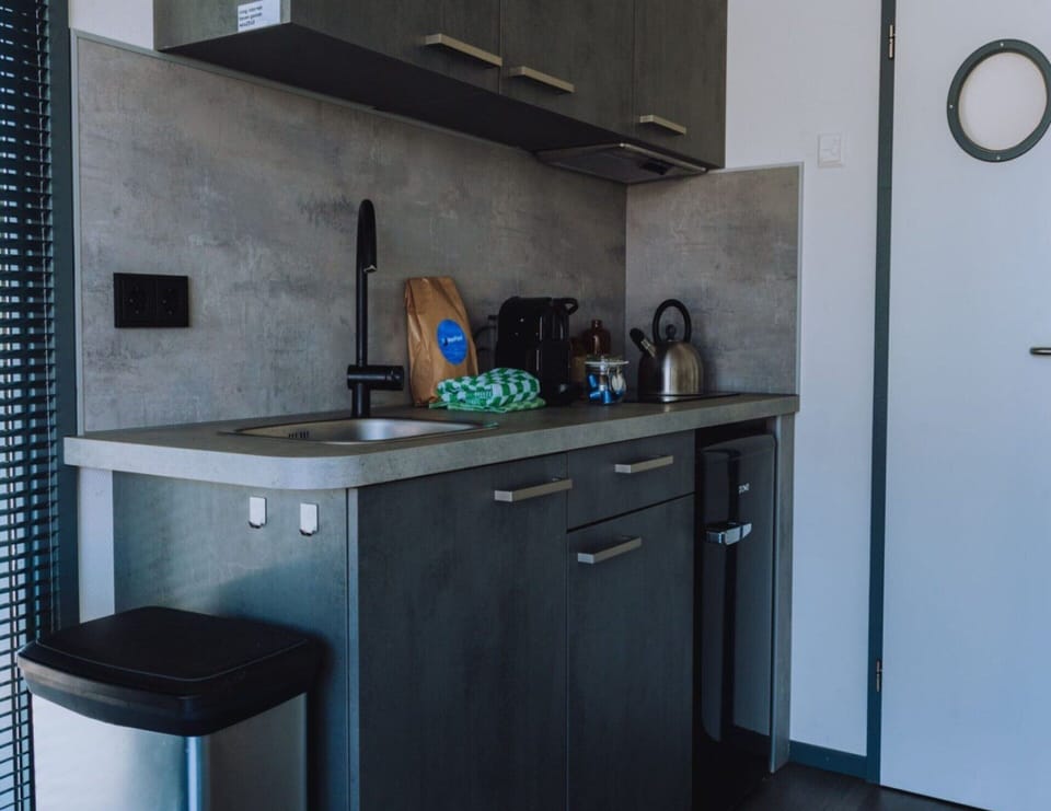 Mobile Home | Private kitchen