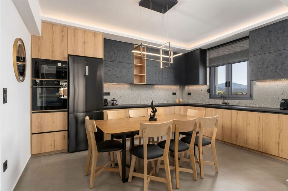 House | 10 bedrooms, soundproofing