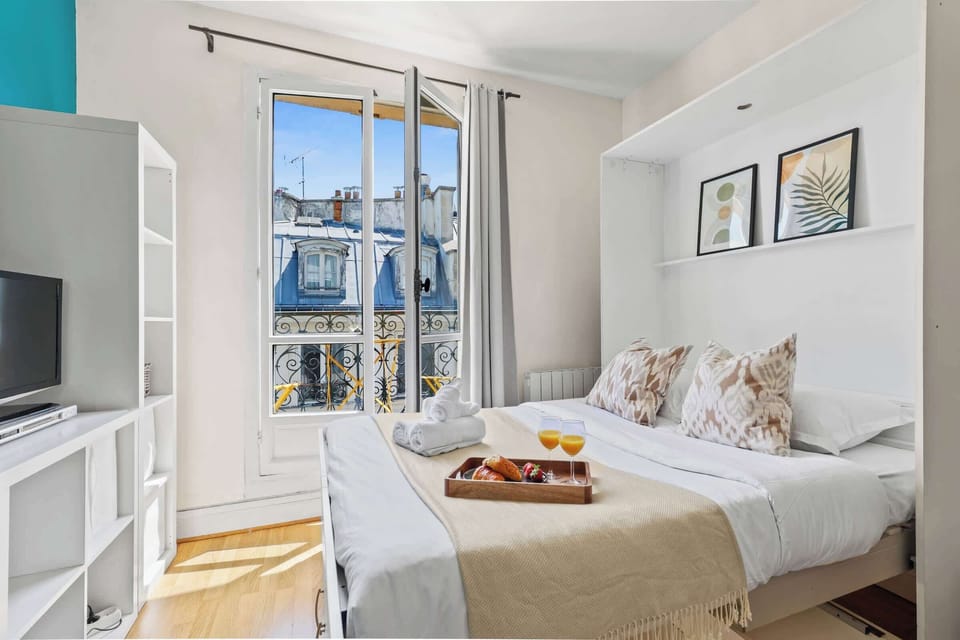 All bedding and linens are provided and you'll find the bed made on arrival
