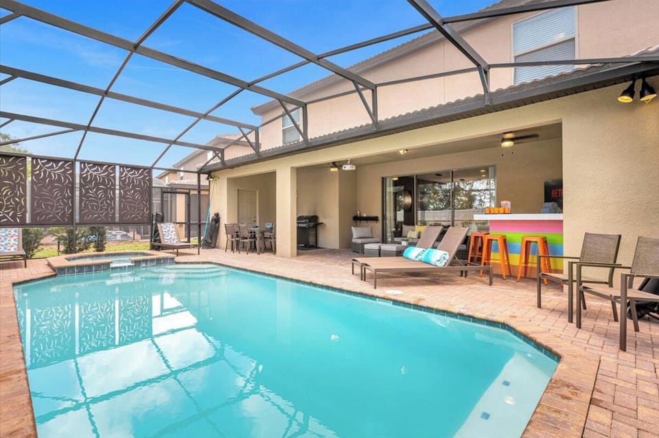 South Facing Private Heated Pool And Spa (heating is extra $)