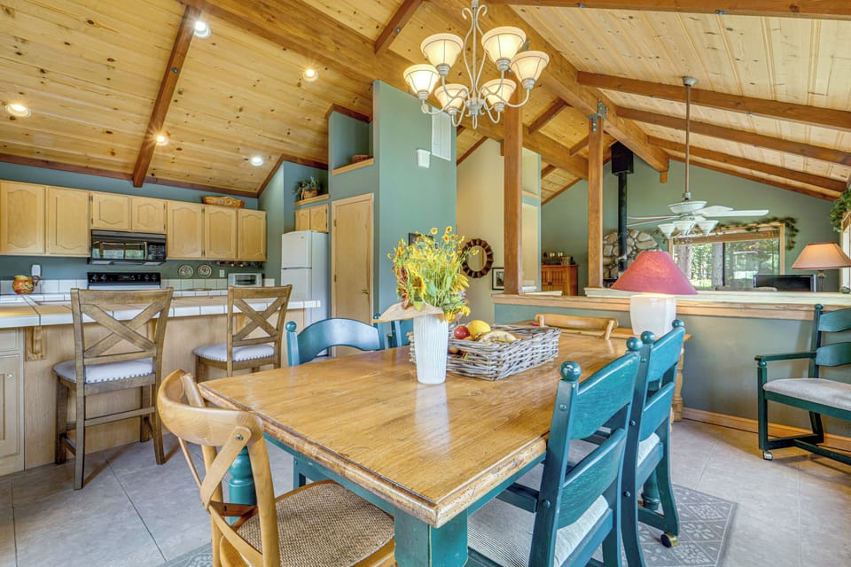 House (3 Bedrooms) | Interior