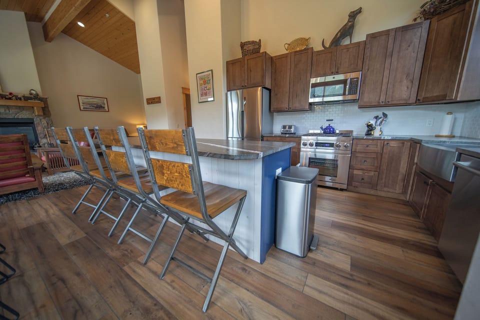 Beautifully updated kitchen
