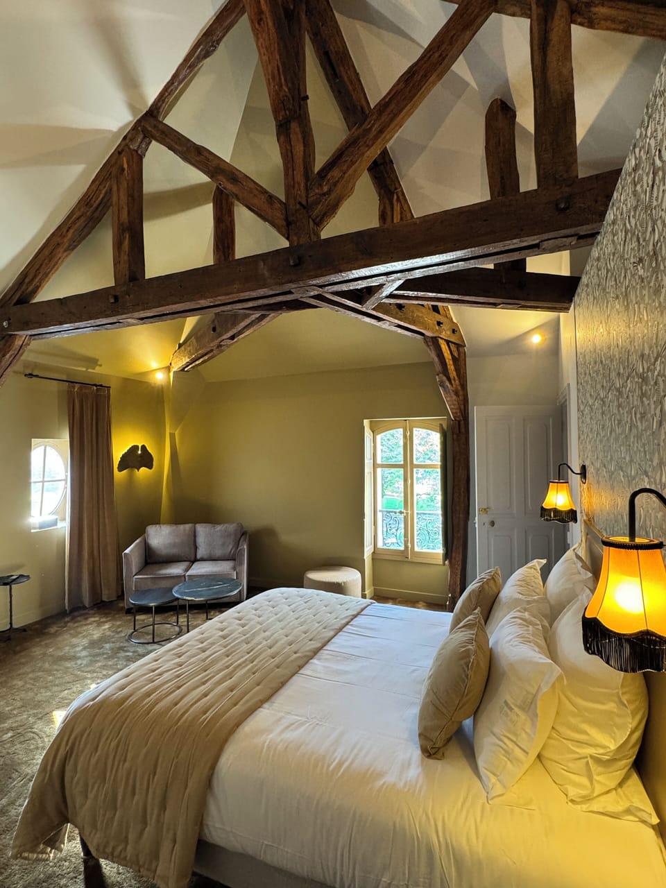 Traditional Suite | In-room safe, soundproofing, iron/ironing board, free WiFi