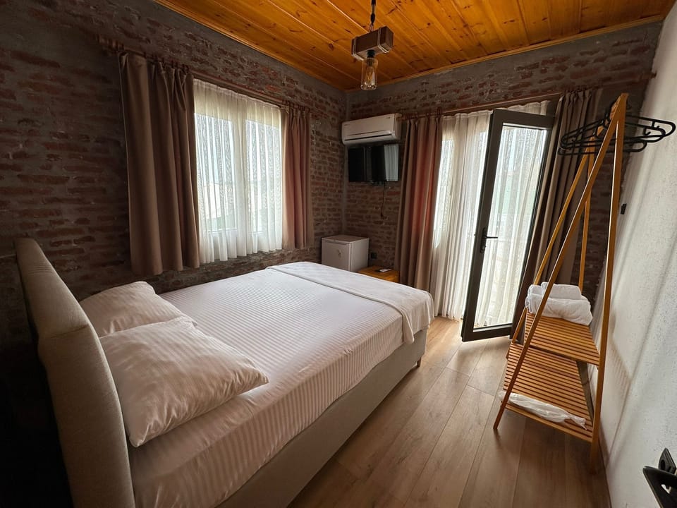 Comfort Double Room, Balcony, Garden View | Premium bedding, bed sheets