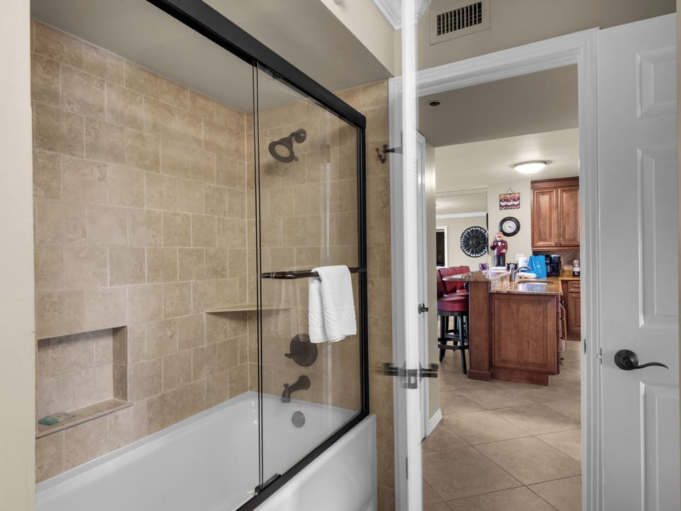 Bathroom 2 with Tub Shower Combo