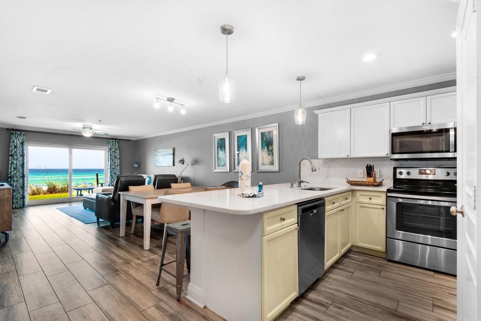 Condo, Multiple Beds (Emerald Dunes 103) | Private kitchen | Oven, toaster