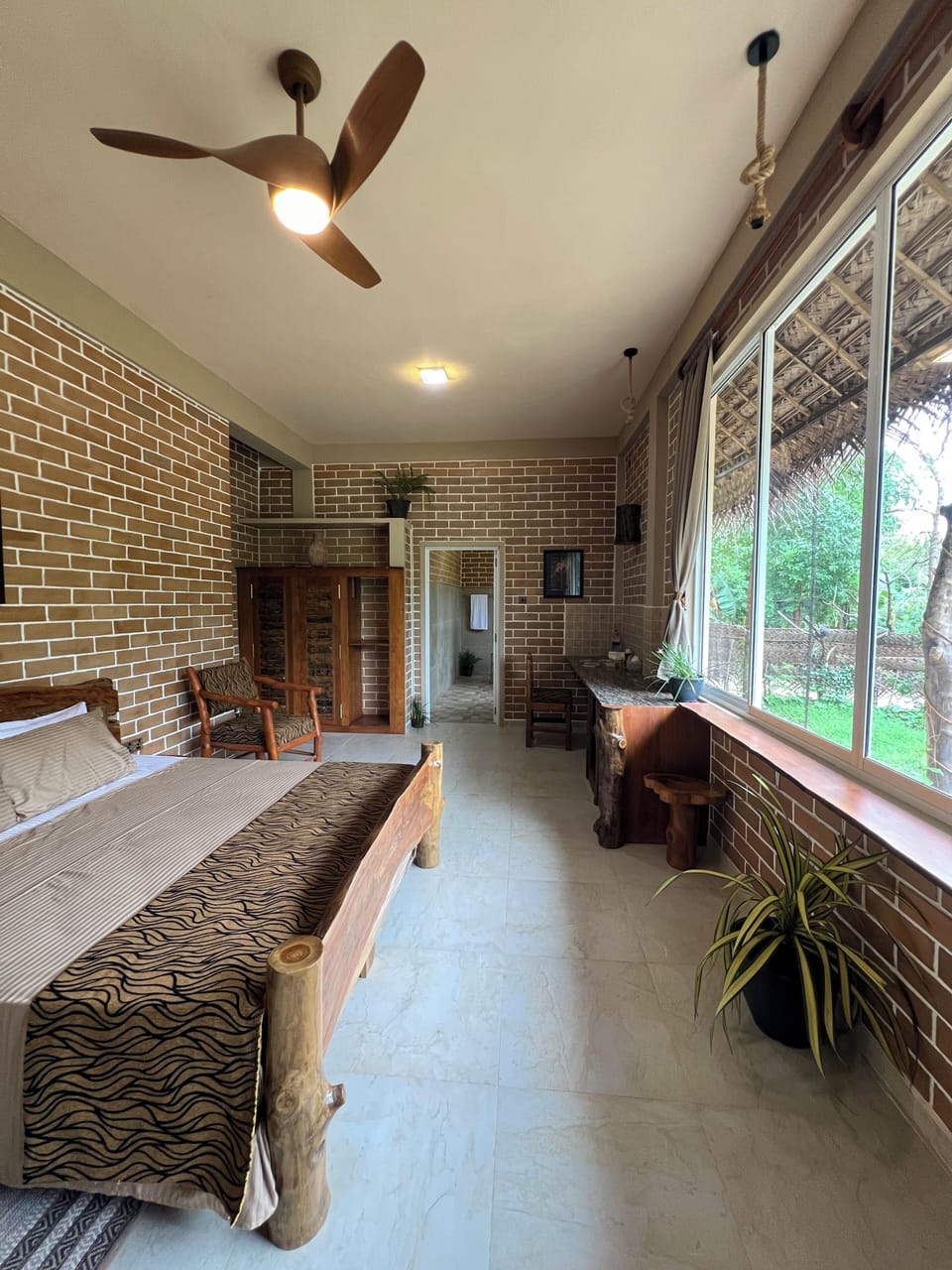 Deluxe Double Room, 1 Bedroom, Garden View | Individually decorated, individually furnished, desk, laptop workspace