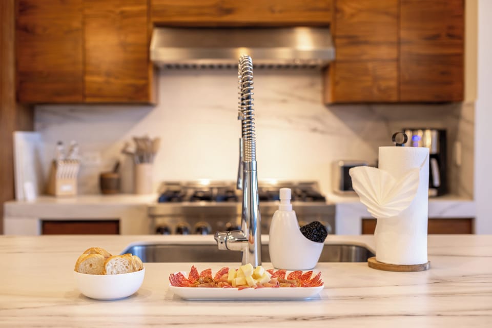 Prepare your favorite meals in the spacious, fully equipped kitchen.