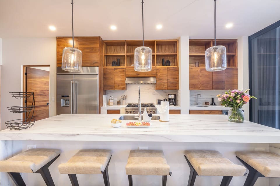 Main house - Have a few drinks at the kitchen island while watching sunsets.