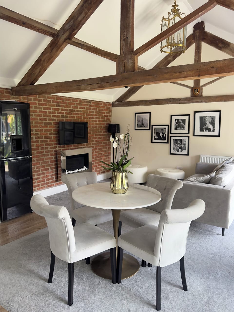Apartment | Dining