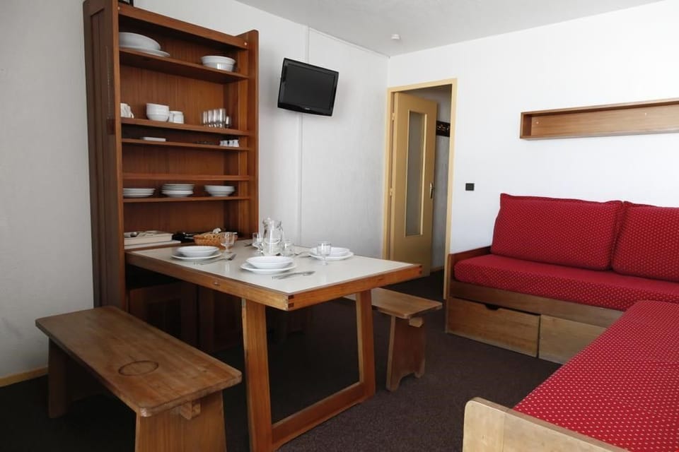 Enjoy your home cooked meals around the comfortable sitting areas