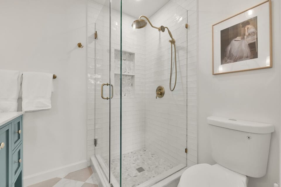 Primary Ensuite Bath