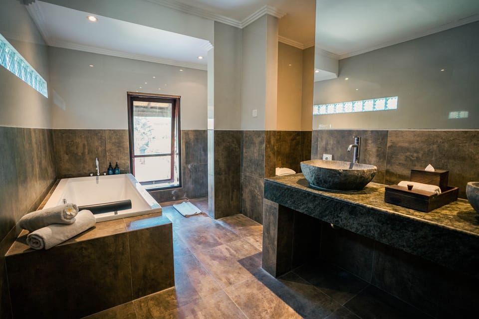 Premium Villa, 3 Bedrooms | Bathroom | Hair dryer, towels