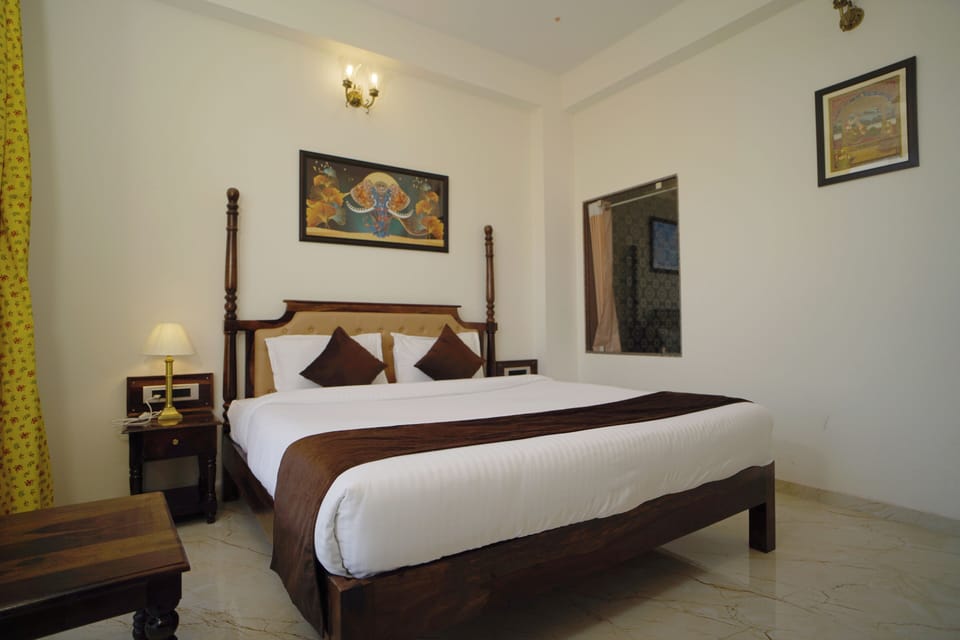 Standard Room | Laptop workspace, soundproofing, free WiFi, bed sheets
