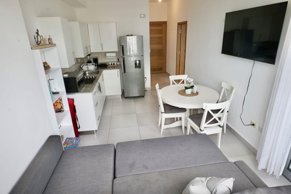 Comfort Apartment, Beach View | Private kitchen