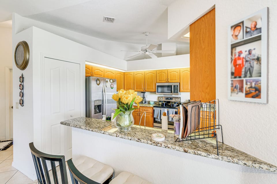Kitchen | Drip Coffee Pot | Blender | Juicer