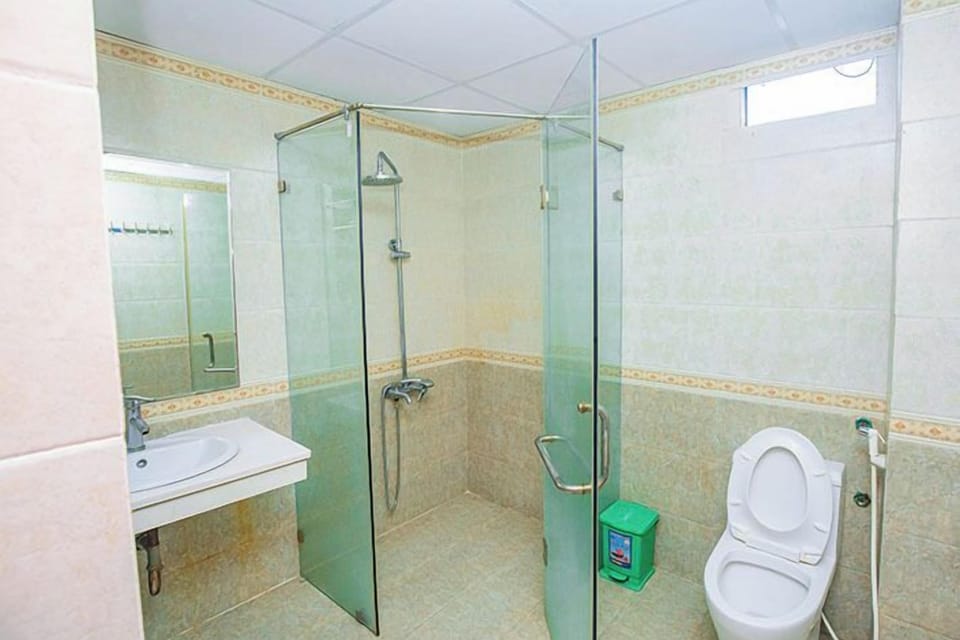 Standard Room | Bathroom