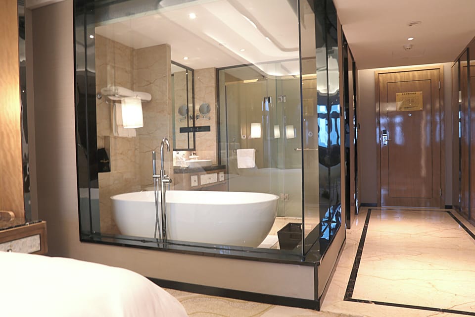 Deluxe Twin Room, City View | Blackout drapes, iron/ironing board, free WiFi, wheelchair access