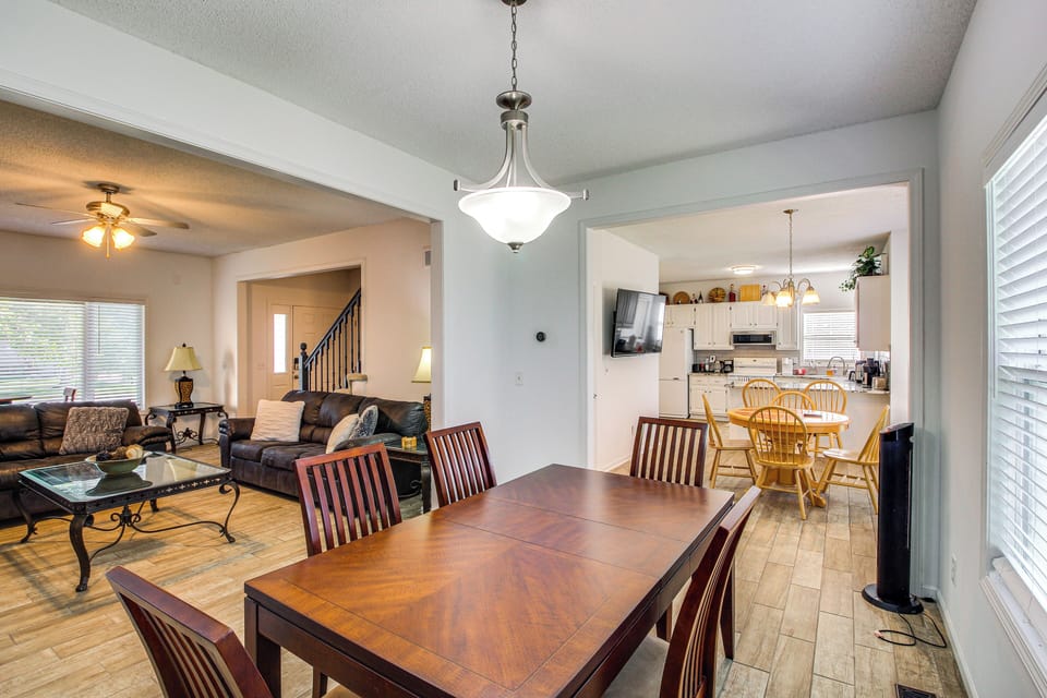 House (4 Bedrooms) | Interior