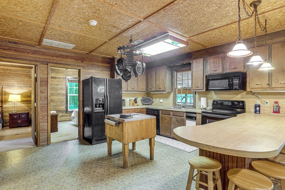 House (2 Bedrooms) | Interior