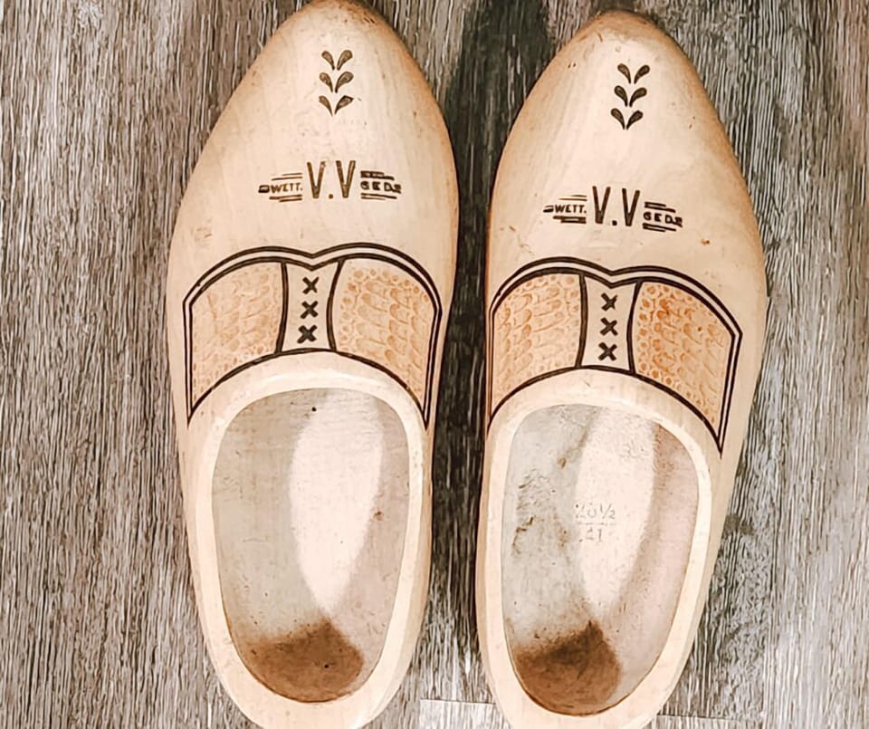 Welcoming Dutch clogs