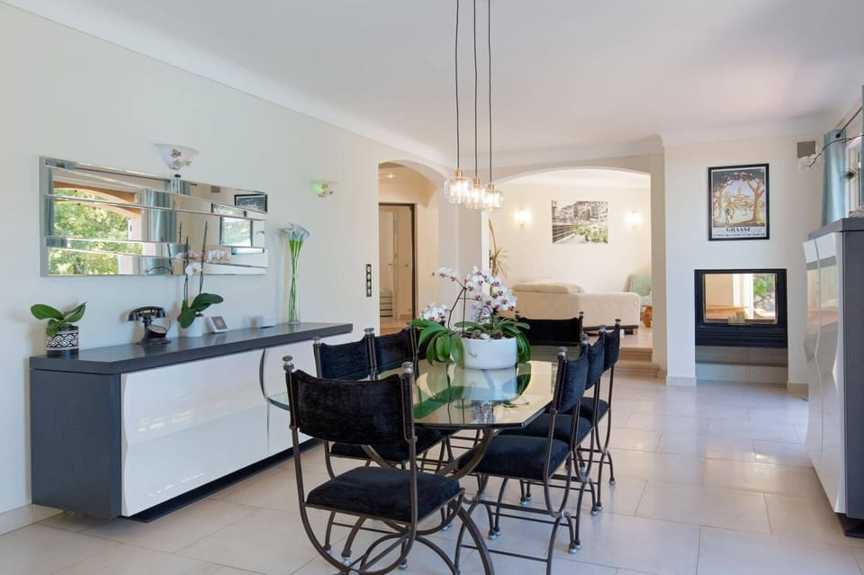 Villa Elegance image