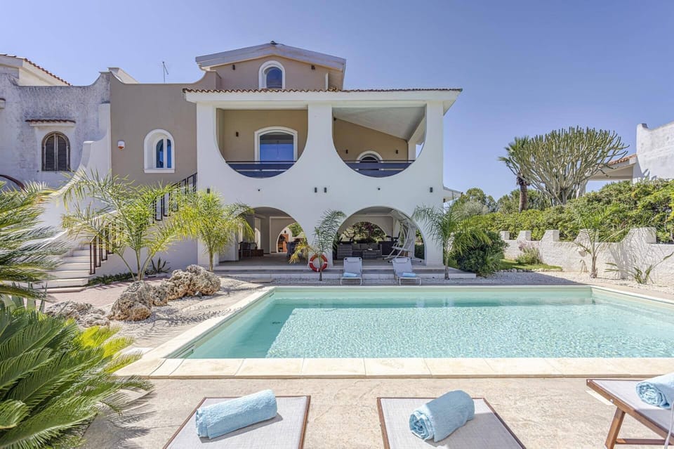 Villa Divina image