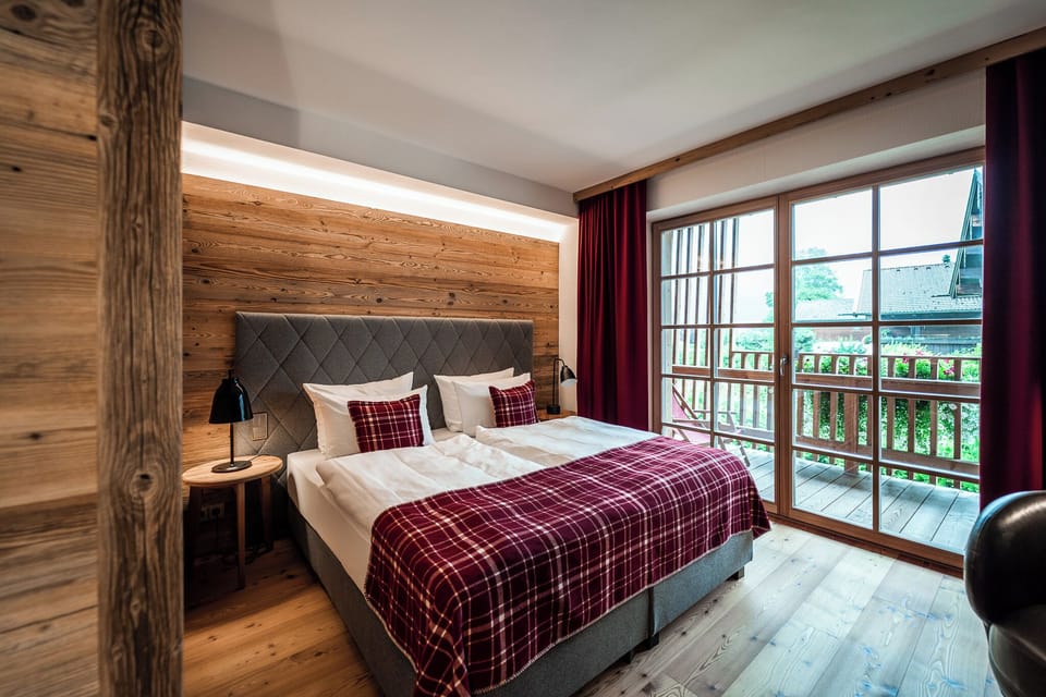 Comfort Double Room (Kampenwand) | Premium bedding, free minibar, in-room safe, desk