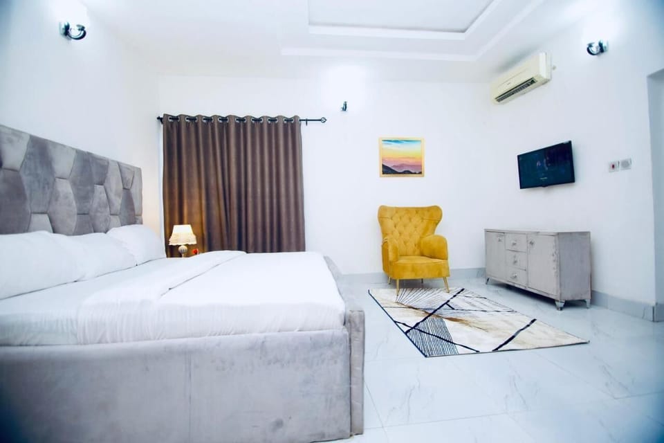 Room, Balcony, City View | In-room safe, desk, laptop workspace, iron/ironing board