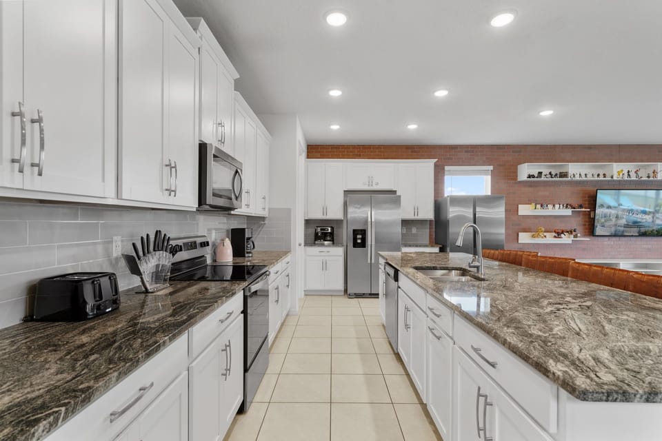 8900 Tropical Haven Court (12).jpg