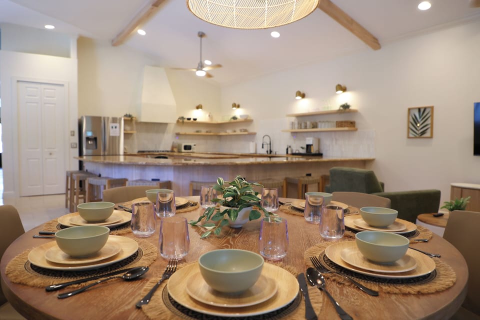 Dining table 