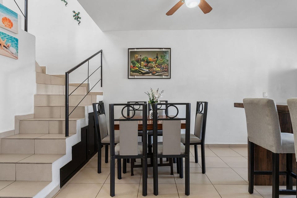 Grand Villa | Dining