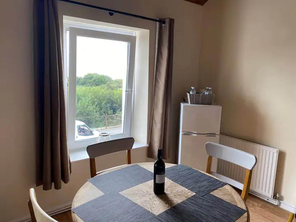 Apartment | Dining