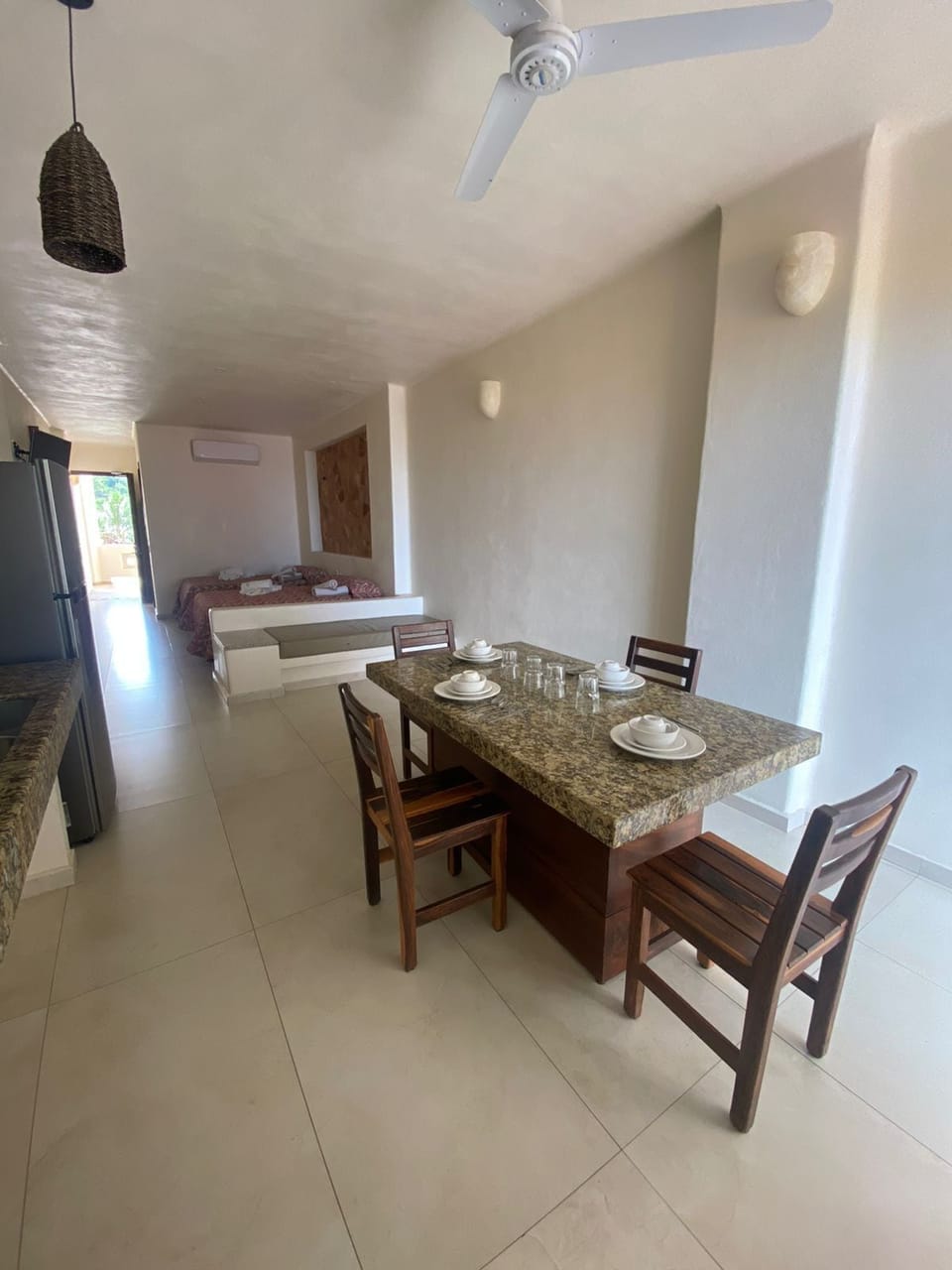 Basic Suite, Balcony | Private kitchen | Fridge, cookware/dishes/utensils