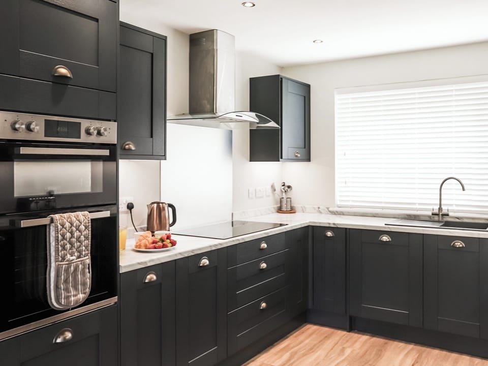 Kitchen | Cae Garw - Cwm Cadnant, Caernarfon