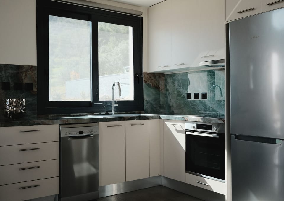 Kitchen 2