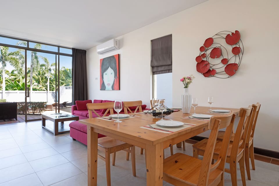 Design Villa, 3 Bedrooms, Garden View | Living area | 43-inch Smart TV with cable channels