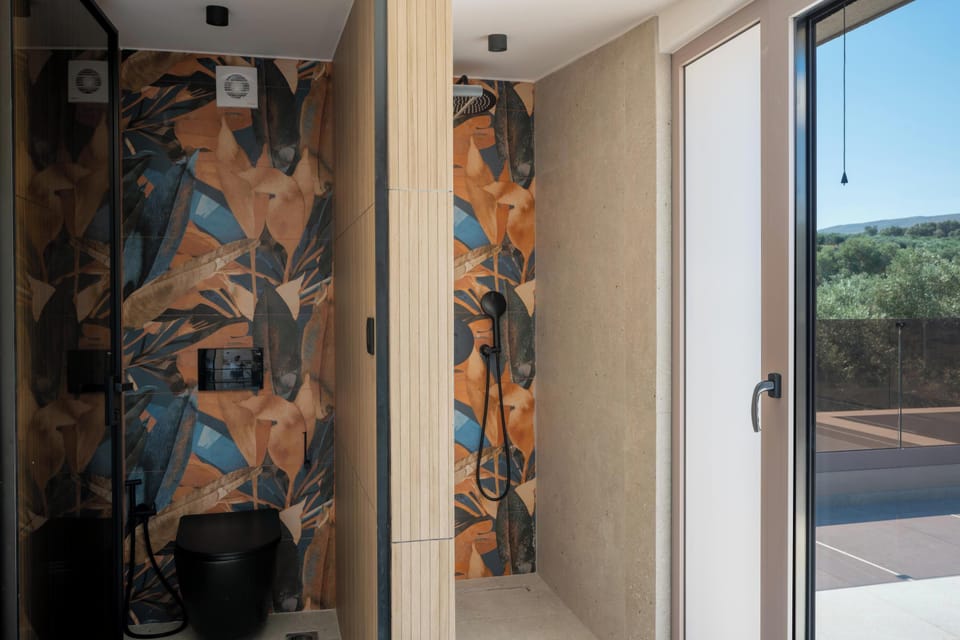 En-suite bathroom in the attic